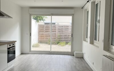 T2 avec terrasse gare à pied